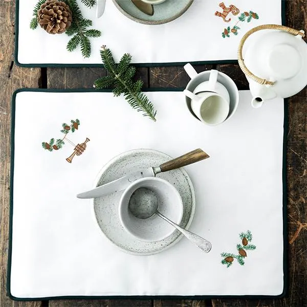 Langkilde & Søn - Juledekkeserviett med trompet - 38 x 50 cm.